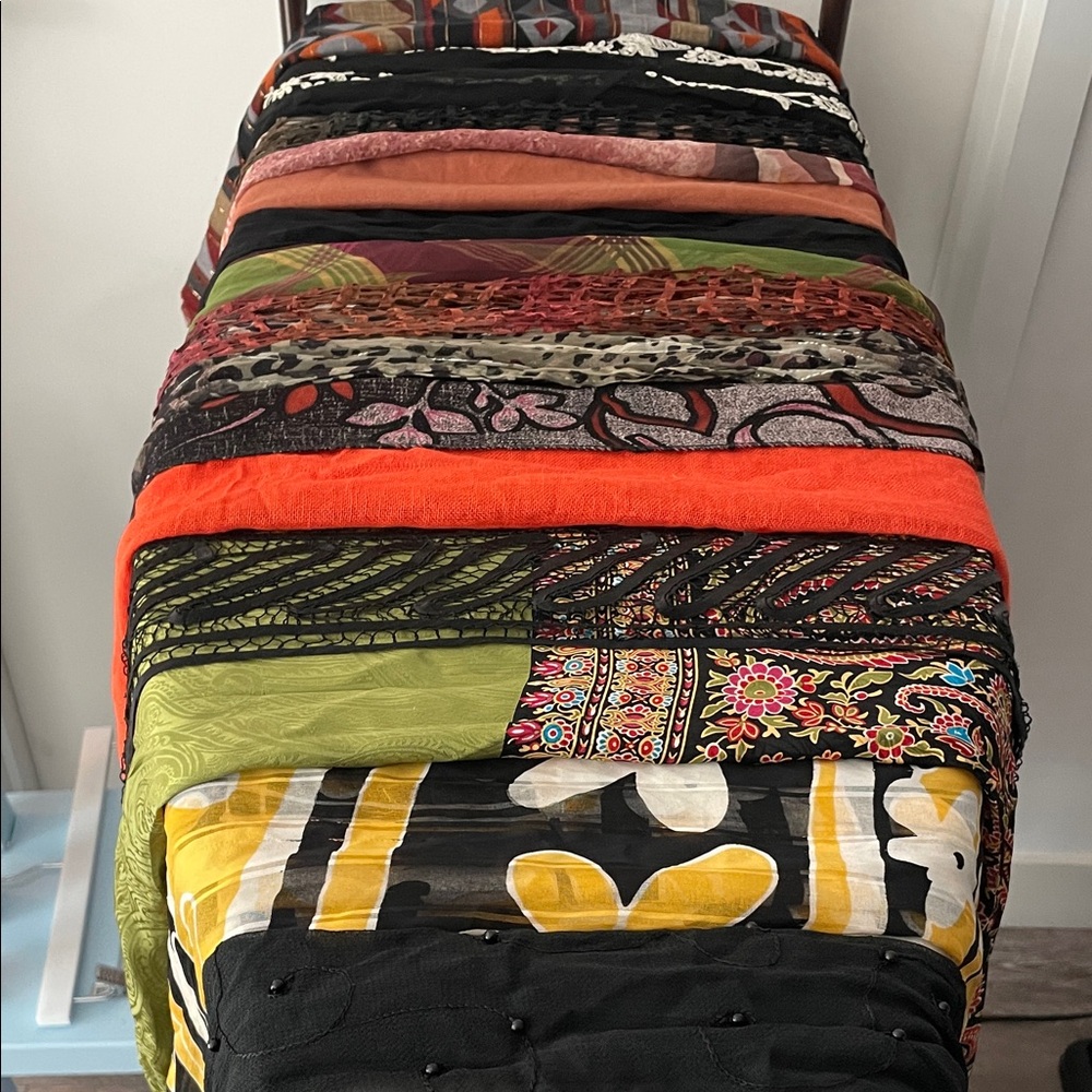 Lot of 15 scarves 🧣